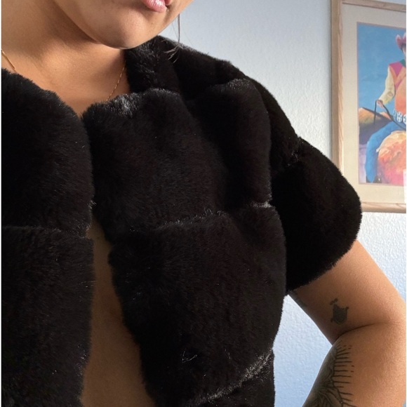 Faux Fur Cropped Sweater - Picture 2 of 2